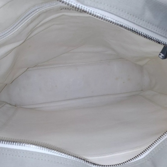 CHANEL Quilted Tote Bag - Picture 8 of 12